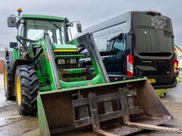 John Deere 6210