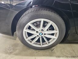 BMW 318 i Touring Driving Assistant