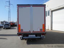 Isuzu P75 Centina + Sponda
