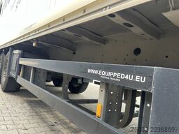 Schmitz Cargobull SKO 24 SKO24 / SAF DISC / 2x LIFTAXLE / GALVANI...