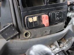 Mercedes-Benz Axor 2633 + 6x2 + euro 5 + manual