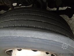 Mercedes-Benz Axor 2633 + 6x2 + euro 5 + manual