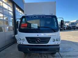 Mercedes-Benz Accelo 915 4x2 Closed Cargo Truck