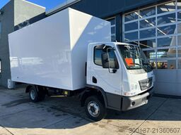 Mercedes-Benz Accelo 915 4x2 Closed Cargo Truck
