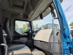 Volvo FL 250 Koffer mit Portaltüren Blatt/Luft