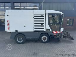 Ravo Ravo 560 Straßenkehrmaschine