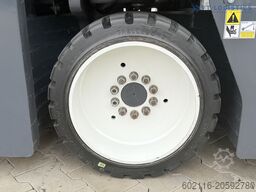 Combilift CB2500 DUPLEX 4100 DIESEL FREE-LIFT