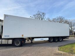 Krone 3 ass geisoleerde oplegger met laadklep