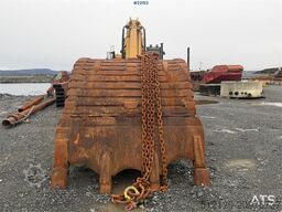 CAT 365C excavator with tooth bucket