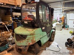 Mitsubishi FD30N forklift with side shift