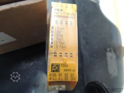 Pilz PNOZ m EF 8DI4DO 772142