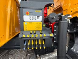 MERCEDES-BENZ AROCS 1843 4x2 Kipper Kran Palfinger PK12.501