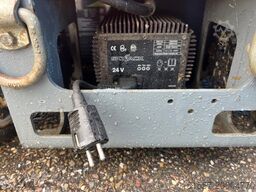 SkyJack SJ 12 | 2013