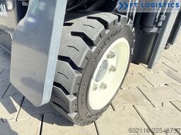 Combilift CB3000 DIESEL TRIPLEX 5500 FREE-LIFT