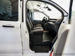 VW Transporter Kastenwagen mit L-Trennwand AHK