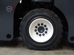 Combilift C3000