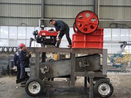 Mingyuan Small mobile jaw crusher Mobile Diesel jaw crusher 250x400