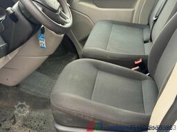 Volkswagen T6 2.0 TDI Kasten lang 3 Sitze + Klima+AHK 2.2t.