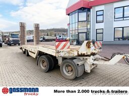  AT 400, Verbr. auf 3m, Radmulden, hydr. Rampen