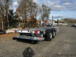 Möslein BDF  Tandem- BDF- Wechselanhänger mit Ladebordwand