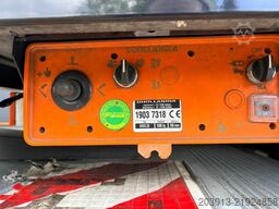 MERCEDES-BENZ Actros 2551 6x2 Koffer mit Laderampe