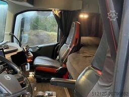 Volvo FH16 750 6x4 timber truck with Epsilon M12 crane