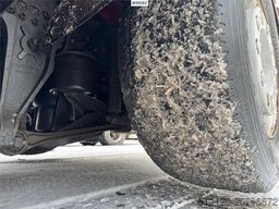 Volvo FH540 8x4 Tridem Crane truck w/ 50 t/m HMF crane w