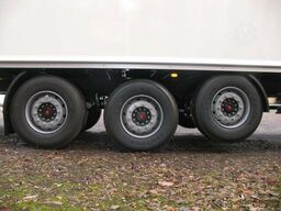  Trockenfracht Kofferauflieger Rolltor