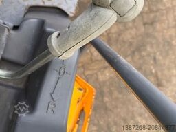 HAMM HD12VV / 2012 BJ / 1.369 H / 2.695 KG