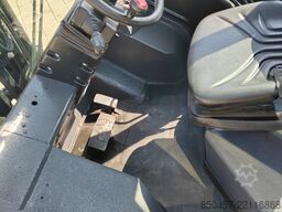 Manitou MSI 35 new tires