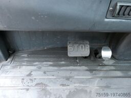 linde P250 Schlepper AHK Batterie 24/2021 Schiebetüren