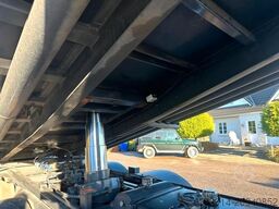 MERCEDES-BENZ Actros 2551 Dreiseiten Getreidekipper 6x2