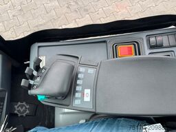 JUNGHEINRICH EFG 215 / Triplex: 4.25m! / SS / nur 2.819h!