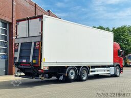 Volvo FM 370 Globetrotter 6x2*4 - Box with sidedoors ...