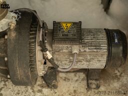 Used Aircooled chiller CARRIER 30RBS 120B0273 PE 117 KW. 2016 yom