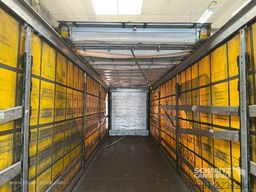 Schmitz Cargobull Curtainsider Mega