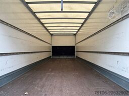 FUSO Canter 7C15 Koffer mit Ladebordwand