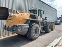 LIEBHERR L566 Radlader 27 Ton *11.350 h