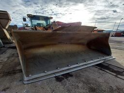 LIEBHERR L566 Radlader 27 Ton *11.350 h