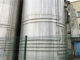 Two-chamber stainless steel tank 
