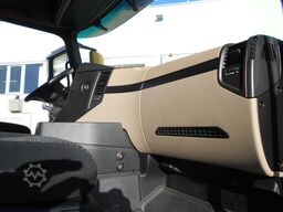 Mercedes-Benz Actros 1842