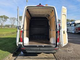 MERCEDES-BENZ SPRINTER 317 L2H2 RWD Automaat Mbux Camera 3 Zi...