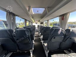 MAN R 07 Lions Coach