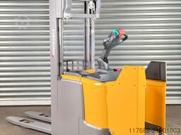 Jungheinrich ERC 214z - Service Neu -nur 2286std Batterie Bj24