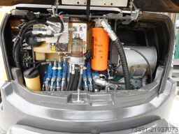 Volvo ECR50D mit POWERTILT