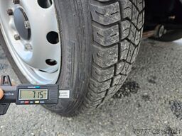 LADA Taiga 4x4 -1. Hand-AHK-Bügel-Dachgepäckträger