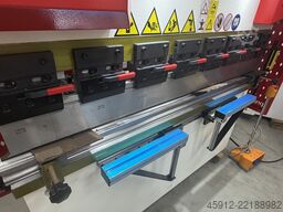 PRIMAPRESS 1600 x 30 Ton