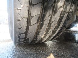 SCHMITZ CARGOBULL MegaVarios verbreiterbar/auskurbelbar 70% Reifen