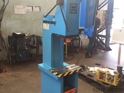 Hidralmac 15 T Einständerpresse