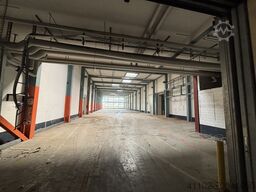 Lagerhalle Stahl Holz